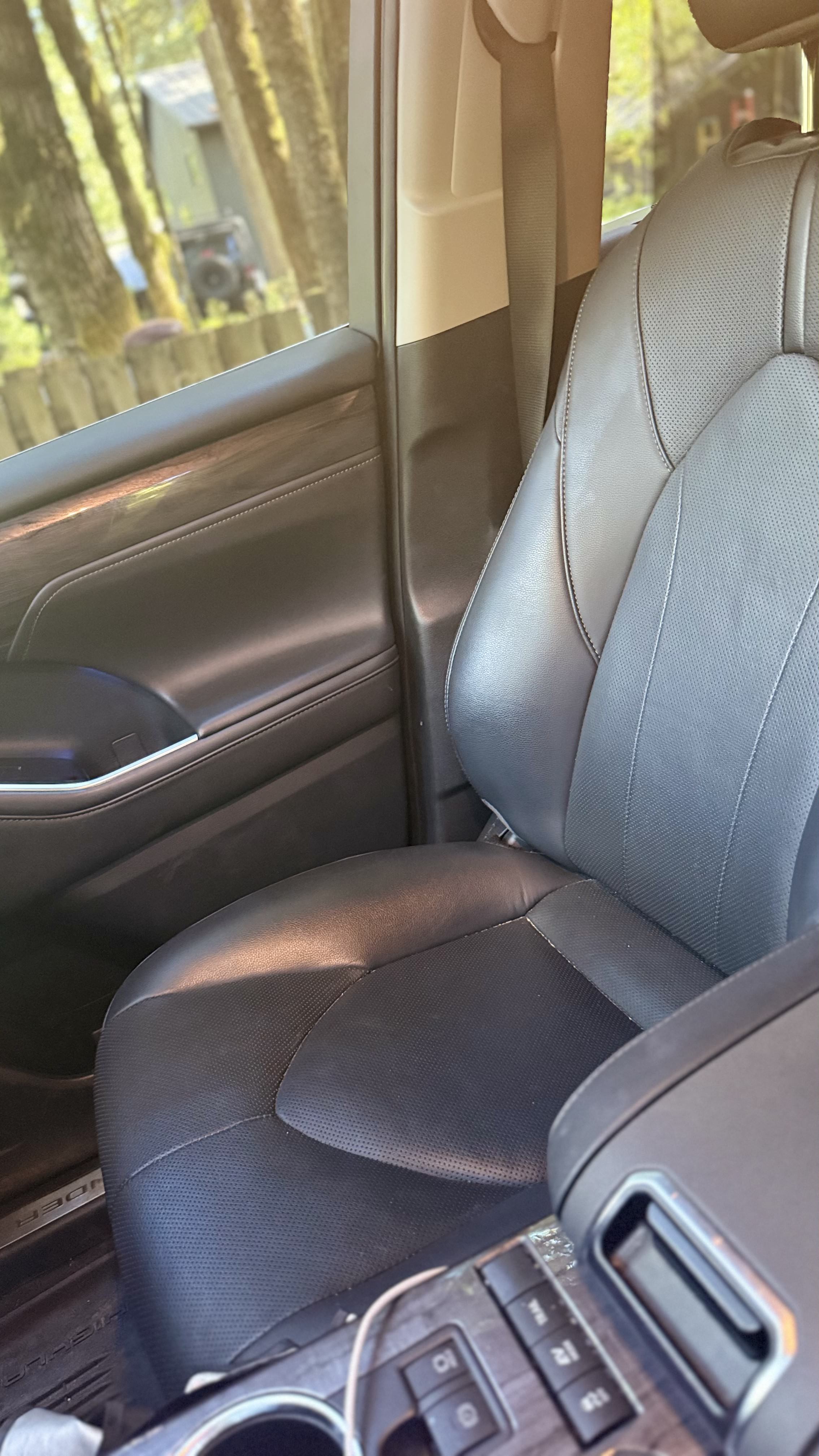 Used 2021 Toyota Highlander Limited AWD/4WD image 9