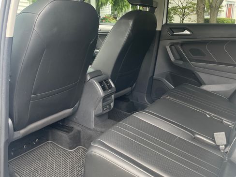 Used 2022 Volkswagen Tiguan SE AWD/4WD image 6