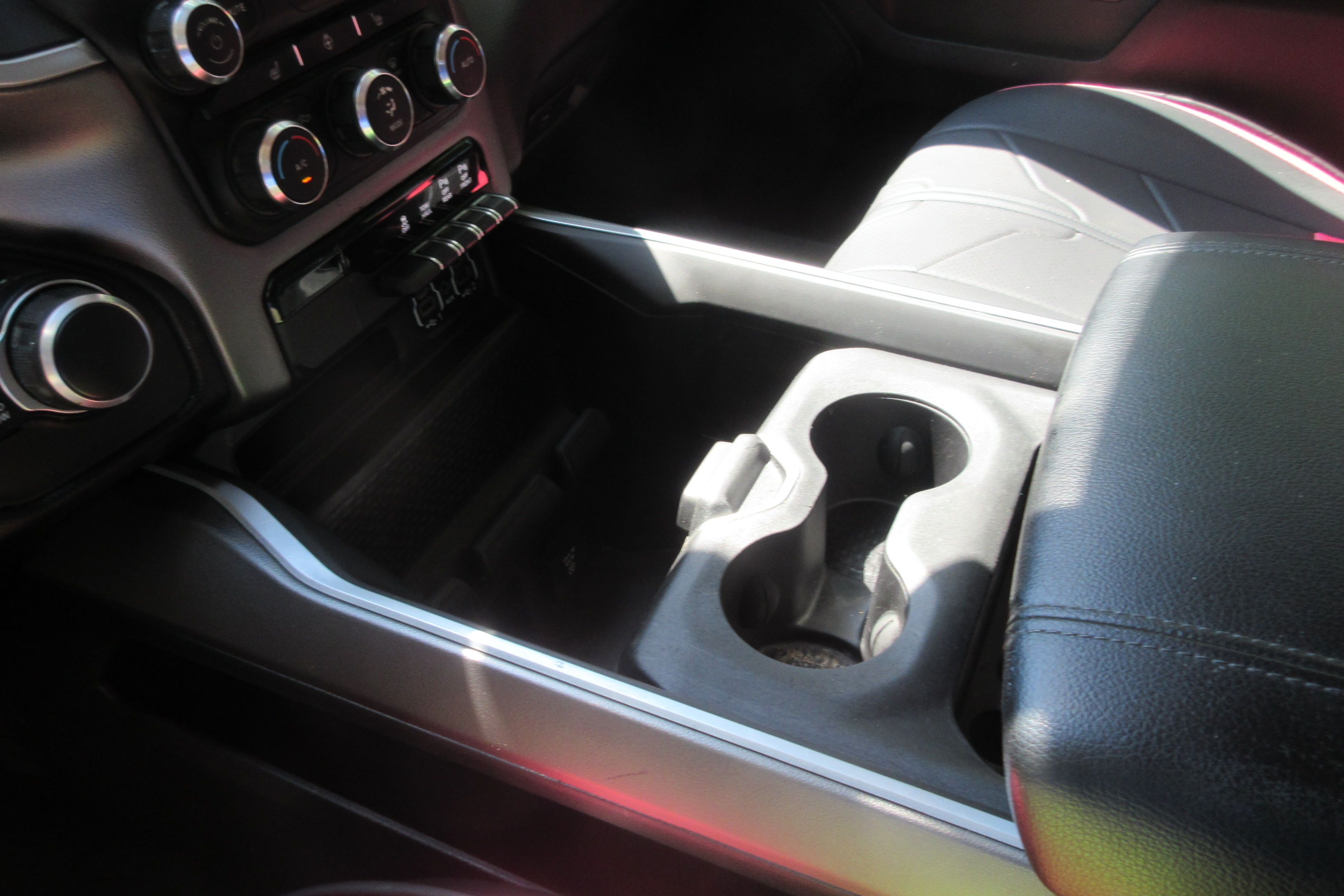 Used 2020 RAM 1500 Big Horn AWD/4WD image 11