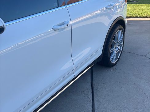 Used 2017 Porsche Cayenne S image 5