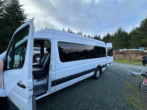 Used 2015 Mercedes-Benz Sprinter 2500 image 14