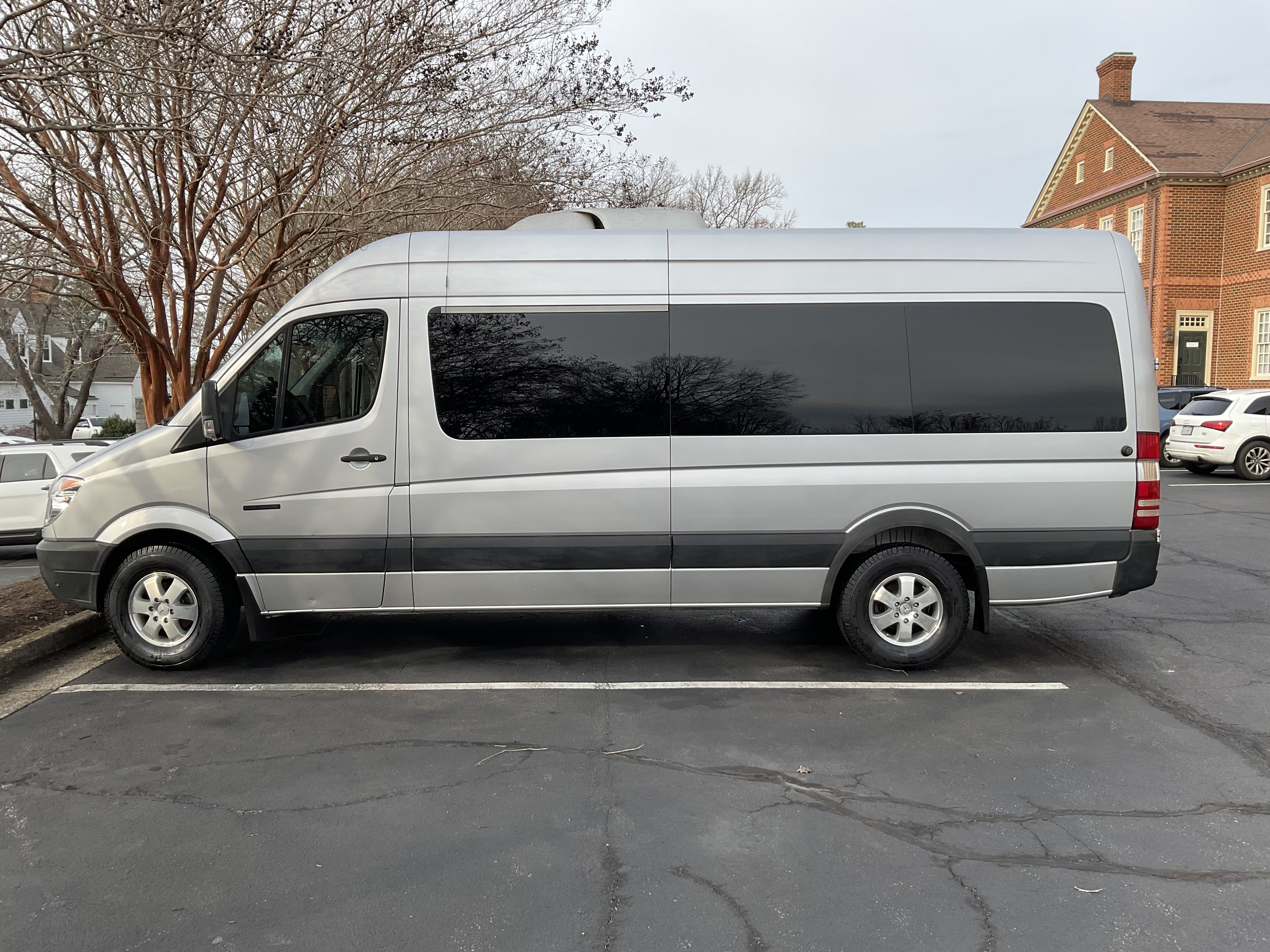 Used 2008 Dodge Sprinter 2500 w/ Rear Heater Group III RWD image 2