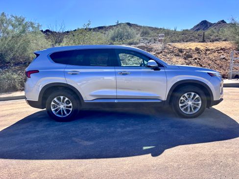 Used 2019 Hyundai Santa Fe SEL image 10