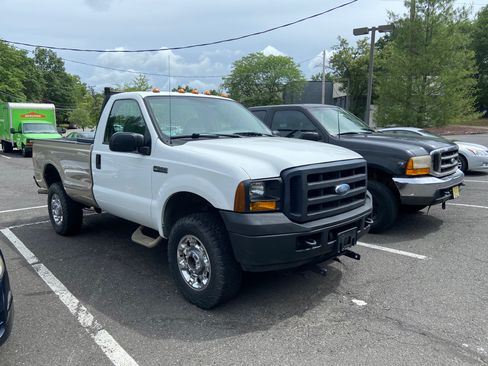 Used 2007 Ford F350 XL AWD/4WD image 1