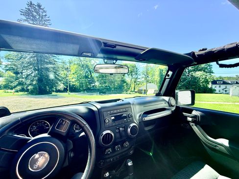 Used 2011 Jeep Wrangler Sport AWD/4WD image 15