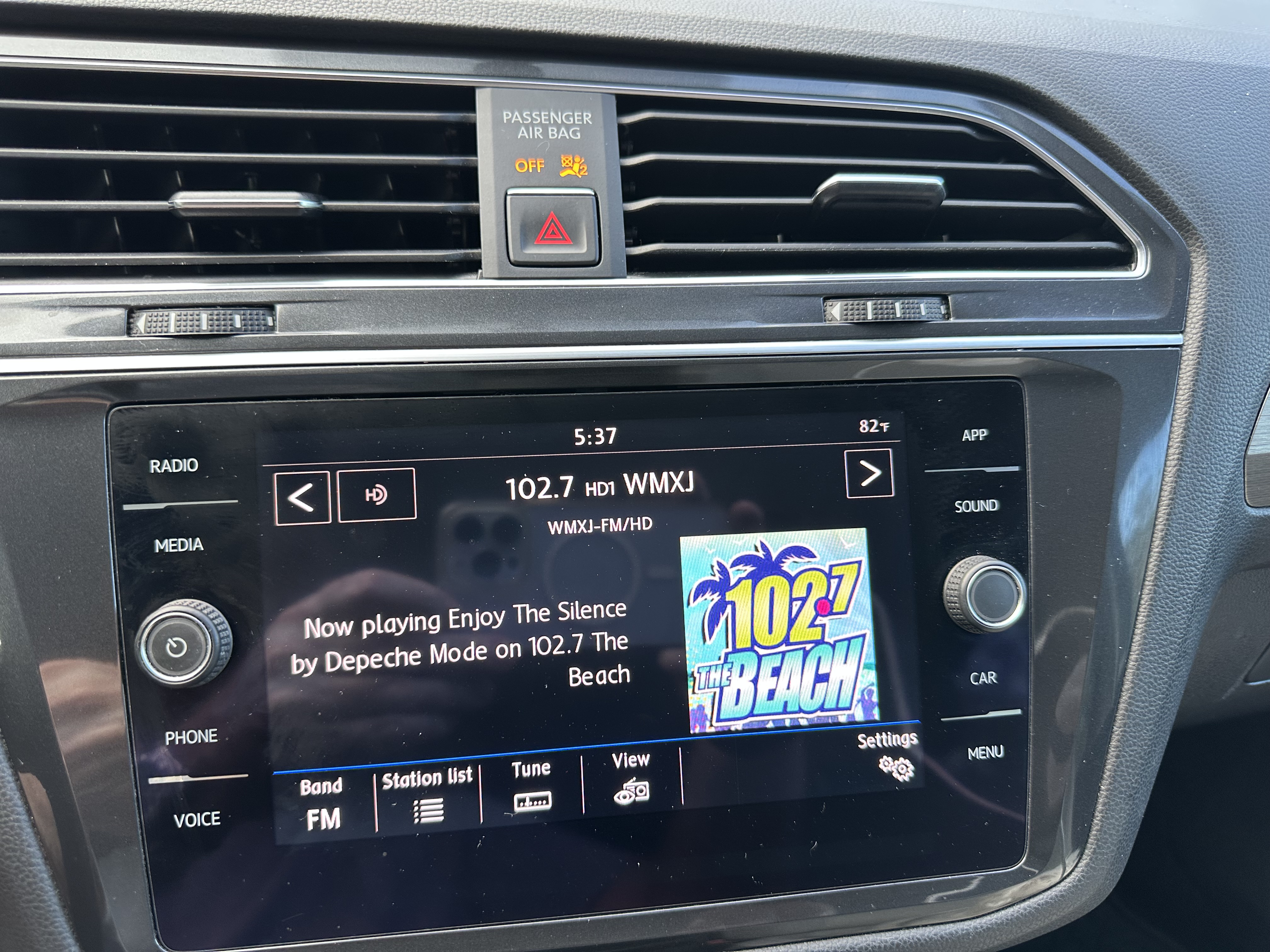 Used 2018 Volkswagen Tiguan SE FWD image 14