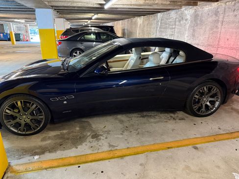 Used 2012 Maserati GranTurismo Convertible image 1