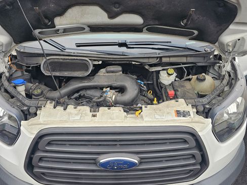 Used 2018 Ford Transit 250 130 Low Roof image 9