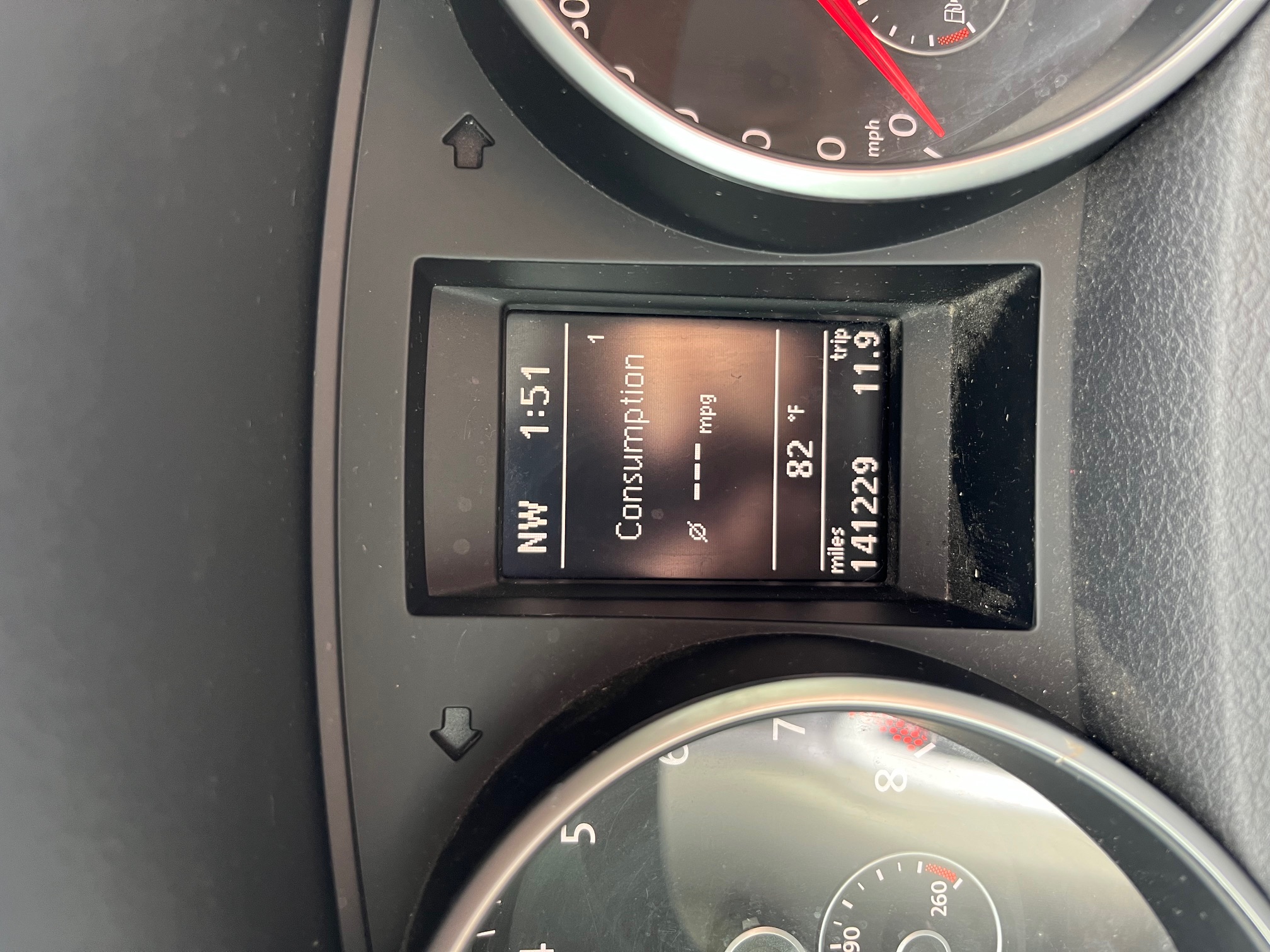 Used 2011 Volkswagen Golf 2-Door FWD image 12