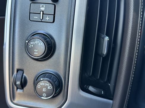 Used 2018 GMC Sierra 1500 SLT w/ SLT Premium Package image 11