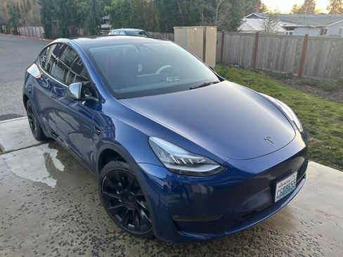 Used 2021 Tesla Model Y Long Range image 5