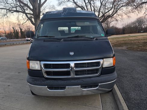 Used 2002 Dodge B1500 image 6