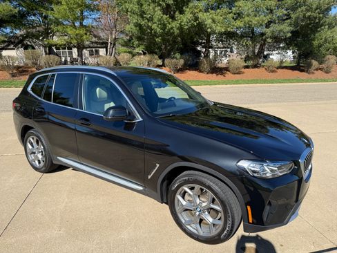Used 2023 BMW X3 xDrive30i w/ Premium Package image 9