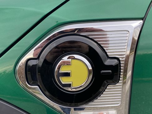 Used 2023 MINI Cooper Countryman SE w/ Storage Package image 5