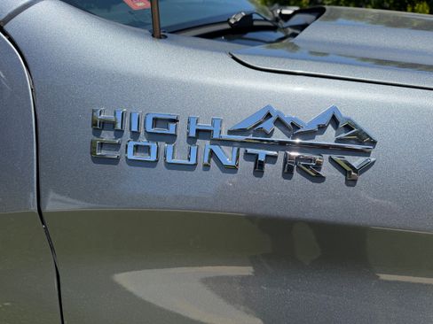 Used 2020 Chevrolet Silverado 1500 High Country w/ Technology Package AWD/4WD image 14