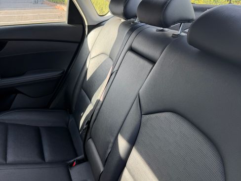 Used 2019 Kia Forte EX image 12