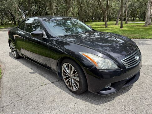 Used 2013 INFINITI G37 Convertible w/ Premium Pkg RWD image 2