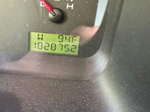 Used 2007 Ford F150 XLT AWD/4WD image 10