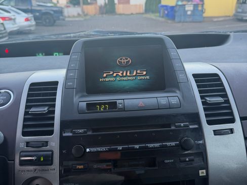 Used 2005 Toyota Prius FWD image 11