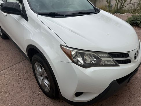 Used 2015 Toyota RAV4 LE AWD/4WD image 5
