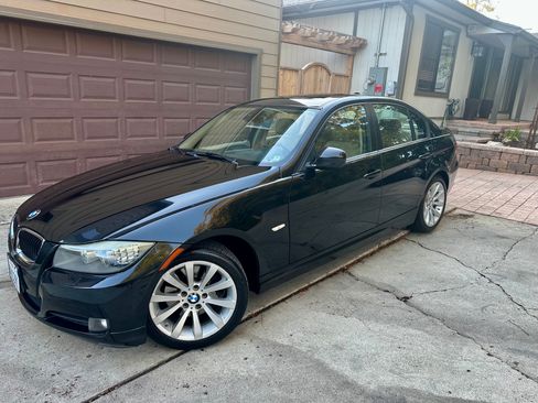 Used 2011 BMW 328i xDrive Sedan AWD/4WD image 14