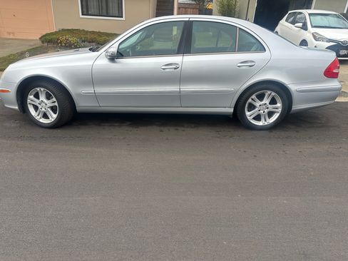 Used 2006 Mercedes-Benz E 350 Sedan image 2