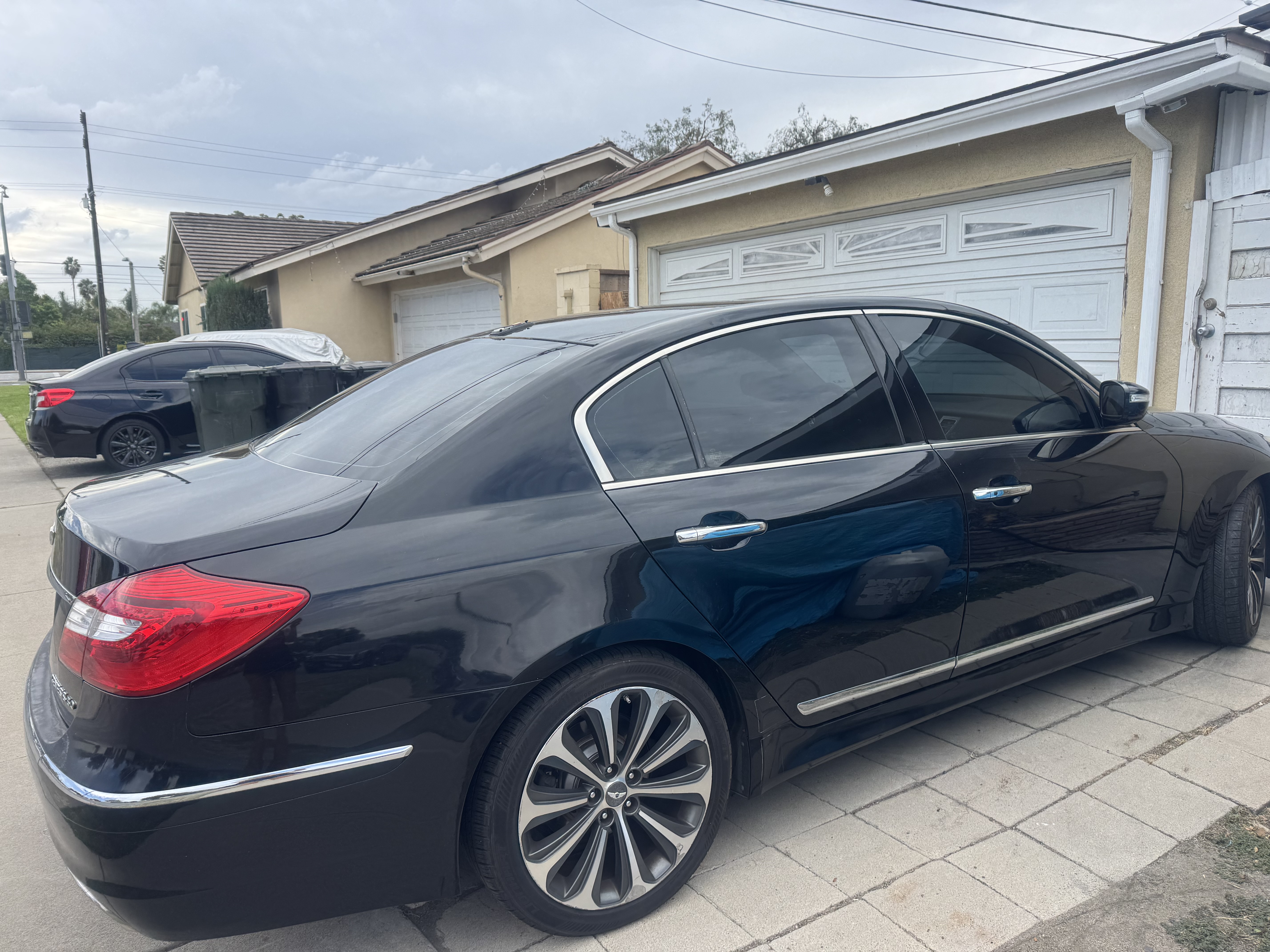 Used 2012 Hyundai Genesis 5.0 R-Spec RWD image 1