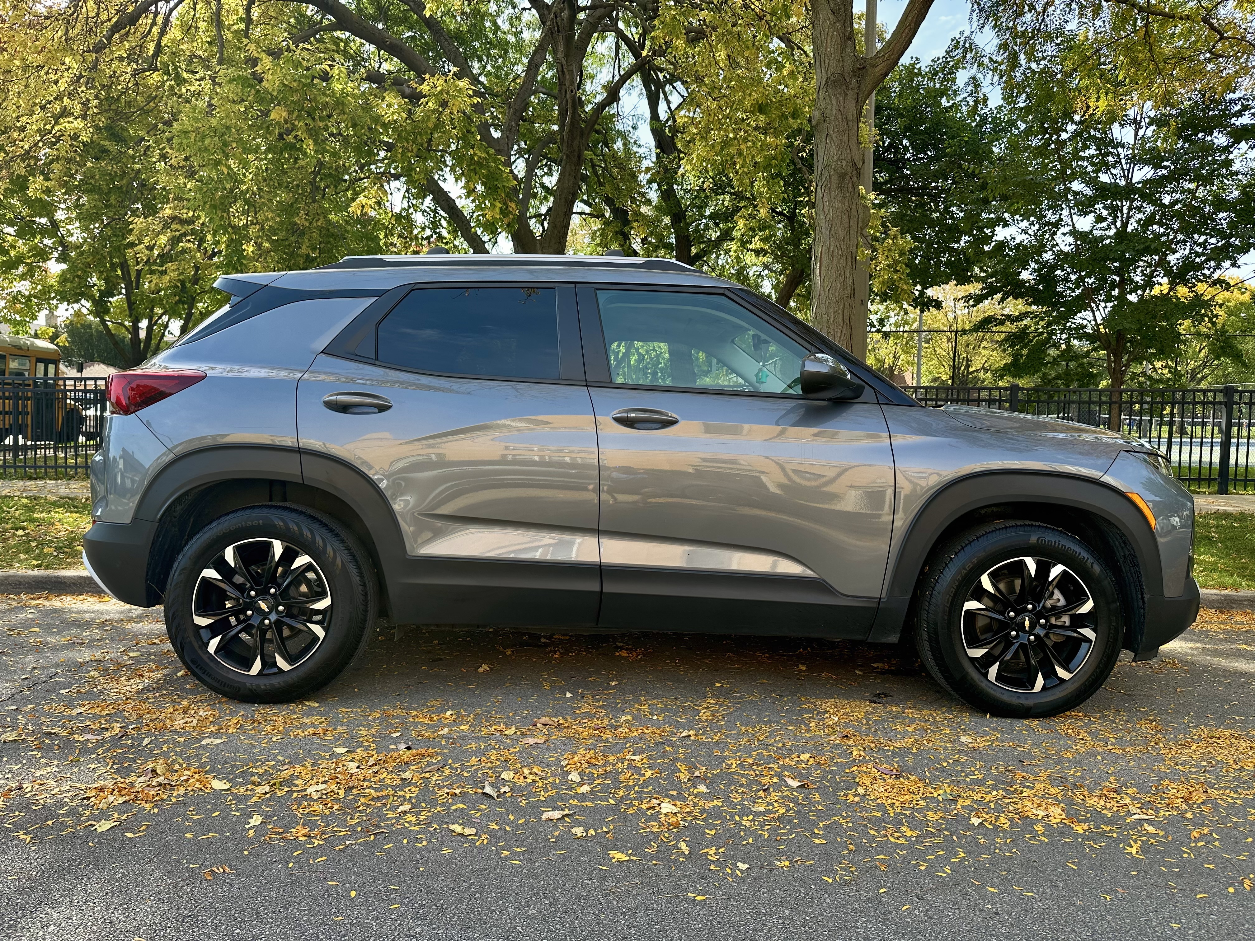 Used 2021 Chevrolet TrailBlazer LT w/ Convenience Package FWD image 5