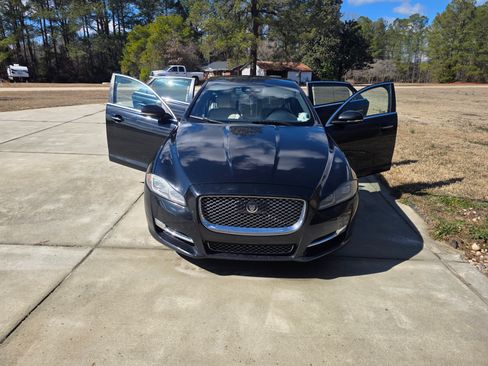 Used 2018 Jaguar XJ L Supercharged image 1
