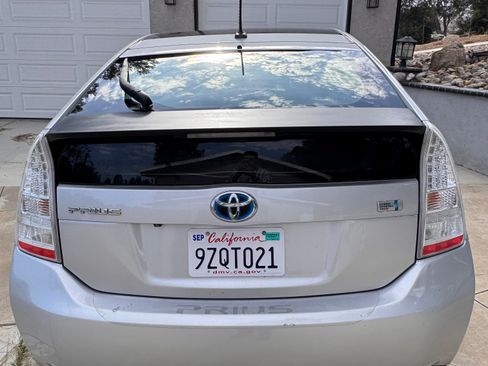 Used 2010 Toyota Prius Five FWD image 5