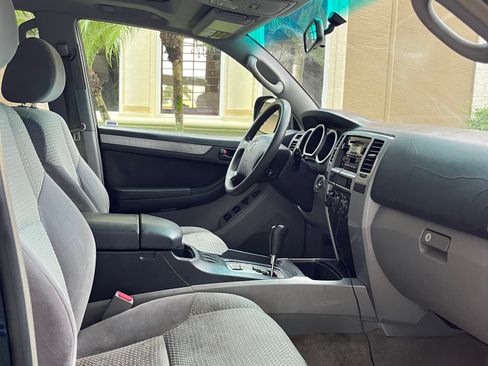 Used 2005 Toyota 4Runner Sport image 10