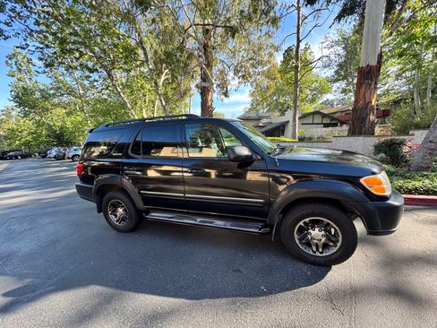 Used 2003 Toyota Sequoia Limited image 4