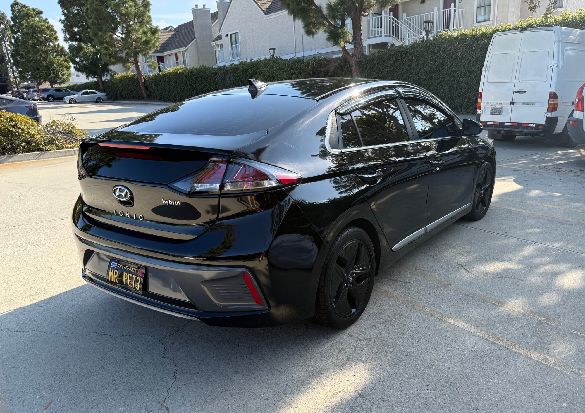 Used 2020 Hyundai Ioniq SEL FWD image 14