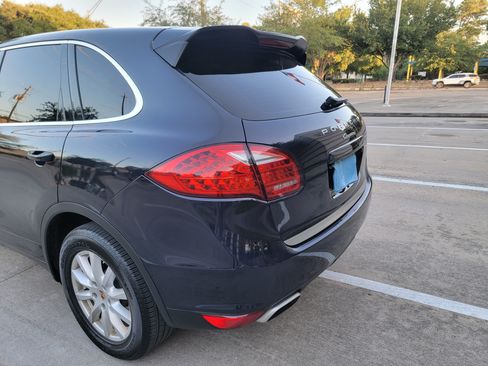 Used 2013 Porsche Cayenne image 12