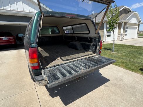 Used 2001 Chevrolet Silverado 1500 4x4 Regular Cab image 9