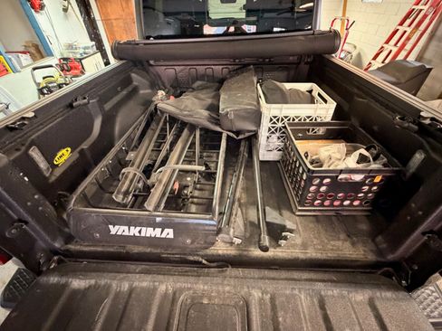 Used 2020 Jeep Gladiator Overland AWD/4WD image 29