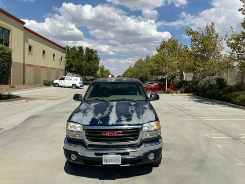 Used 2007 GMC Sierra 2500 SLE w/ Heavy-Duty Power Package RWD image 4