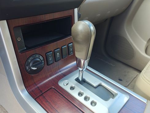 Used 2012 Nissan Pathfinder LE image 21