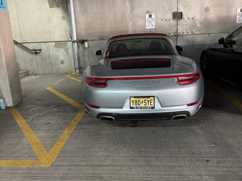 Used 2017 Porsche 911 Targa 4 image 6