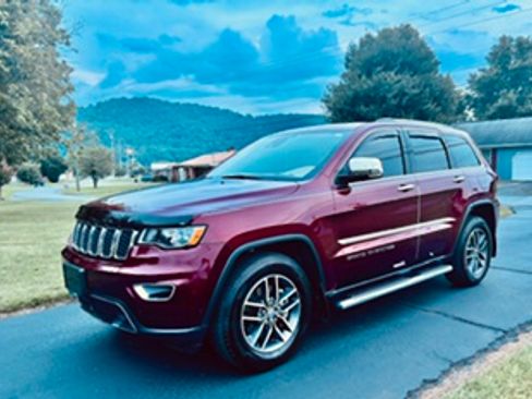 Used 2021 Jeep Grand Cherokee Limited w/ Sun & Sound Group RWD image 5