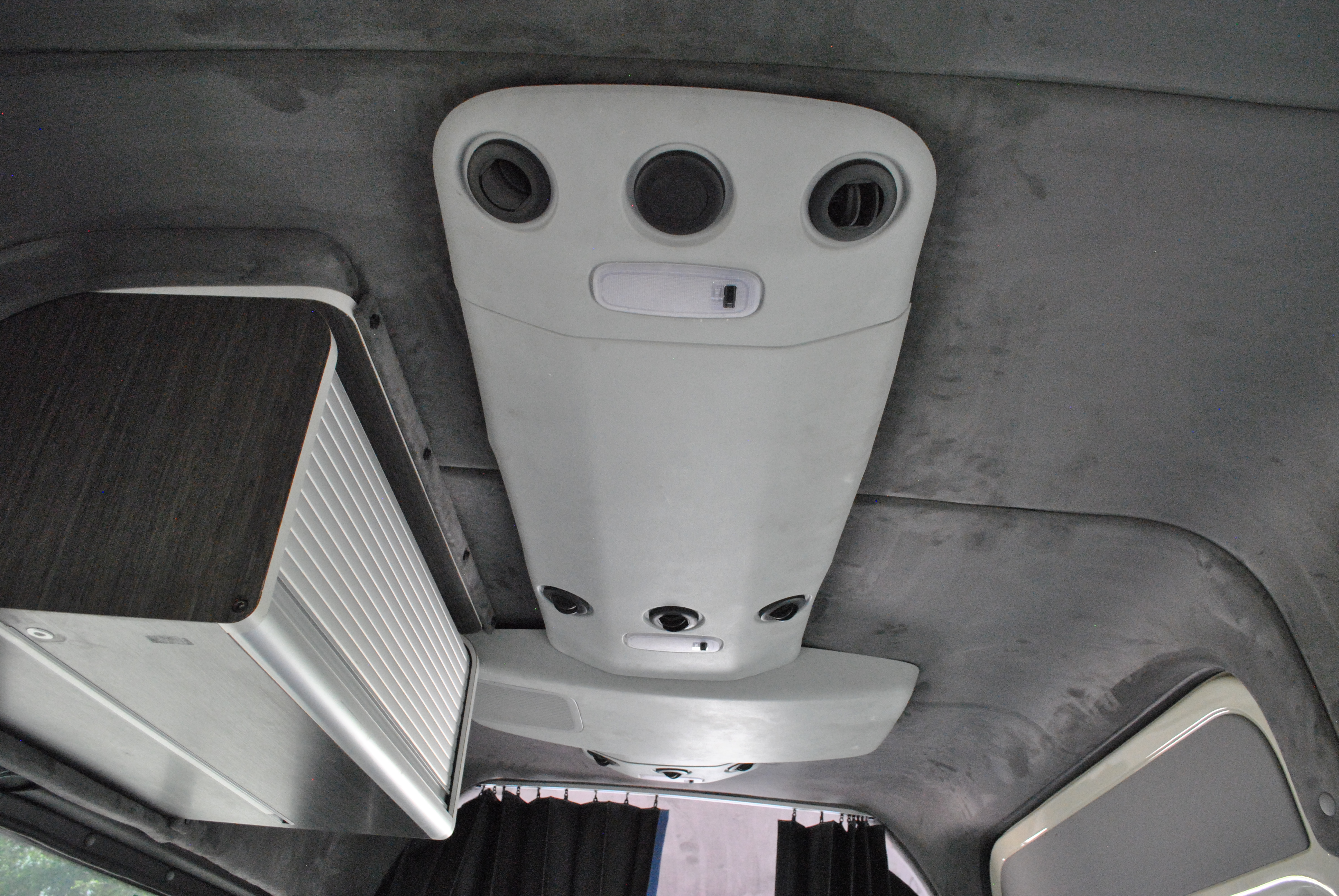 Used 2016 Mercedes-Benz Sprinter 2500 image 9