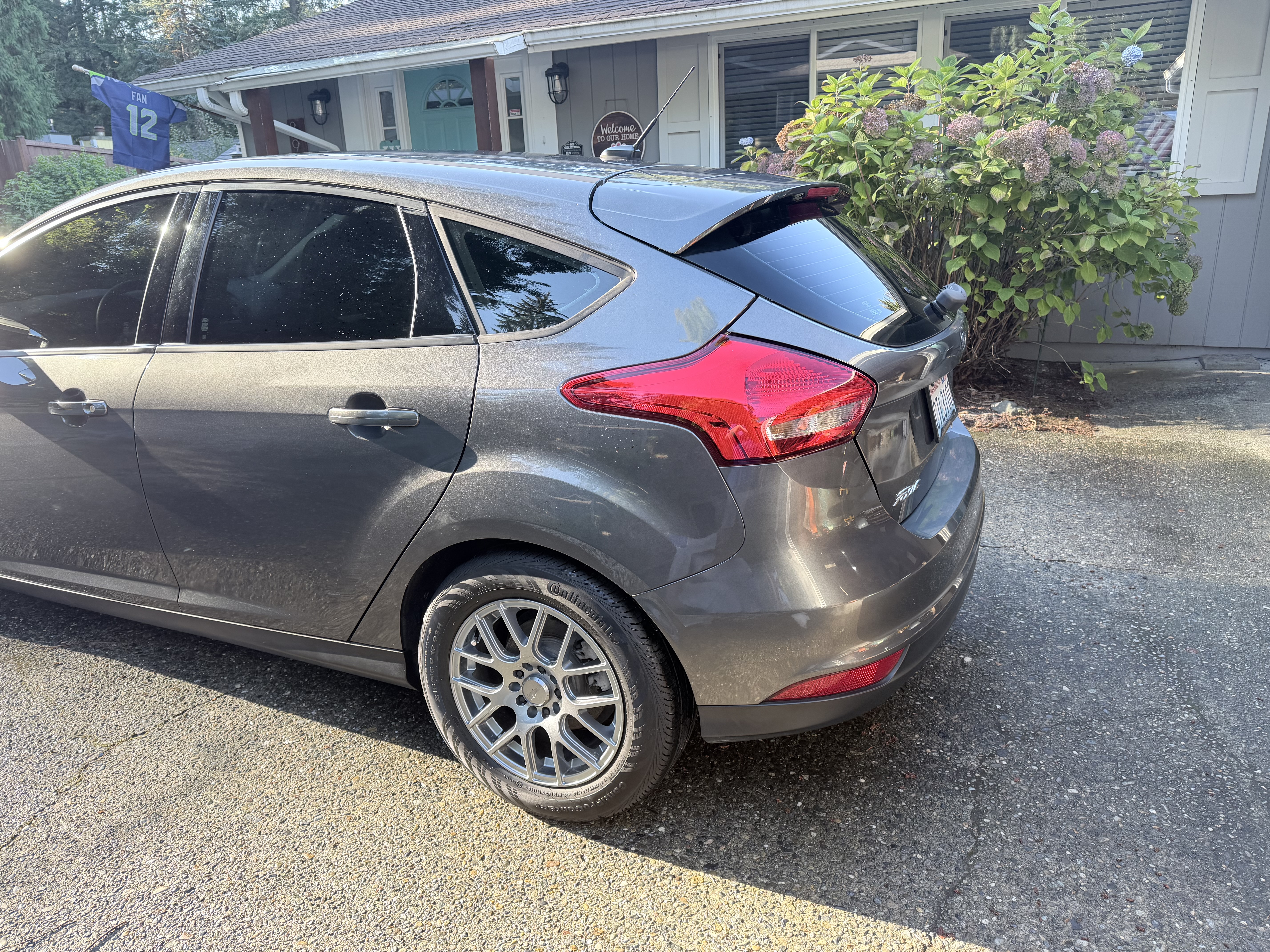 Used 2016 Ford Focus SE FWD image 9