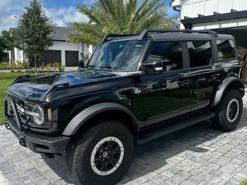 Used 2023 Ford Bronco Outer Banks w/ Sasquatch Package AWD/4WD image 1