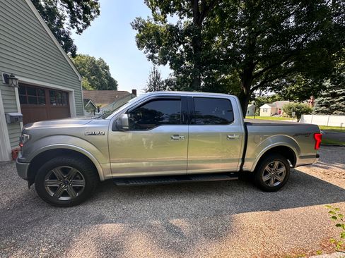 Used 2020 Ford F150 Lariat w/ Equipment Group 502A Luxury AWD/4WD image 1