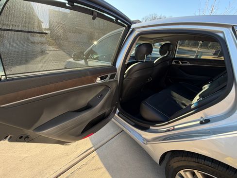 Used 2015 Hyundai Genesis 3.8 w/ Option Group 04 image 12