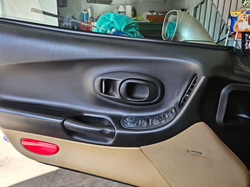 Used 1999 Chevrolet Corvette Coupe w/ Memory Pkg image 14