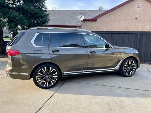 Used 2020 BMW X7 xDrive50i w/ Off-Road Package image 10