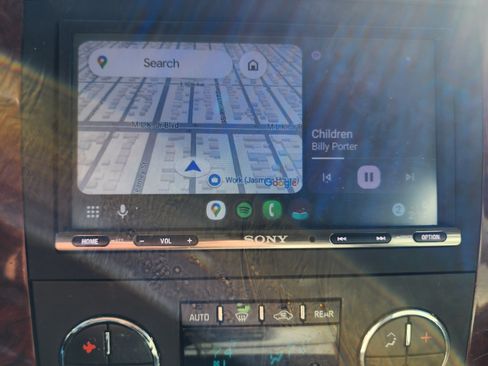 Used 2012 Chevrolet Suburban LT w/ Luxury Package image 12