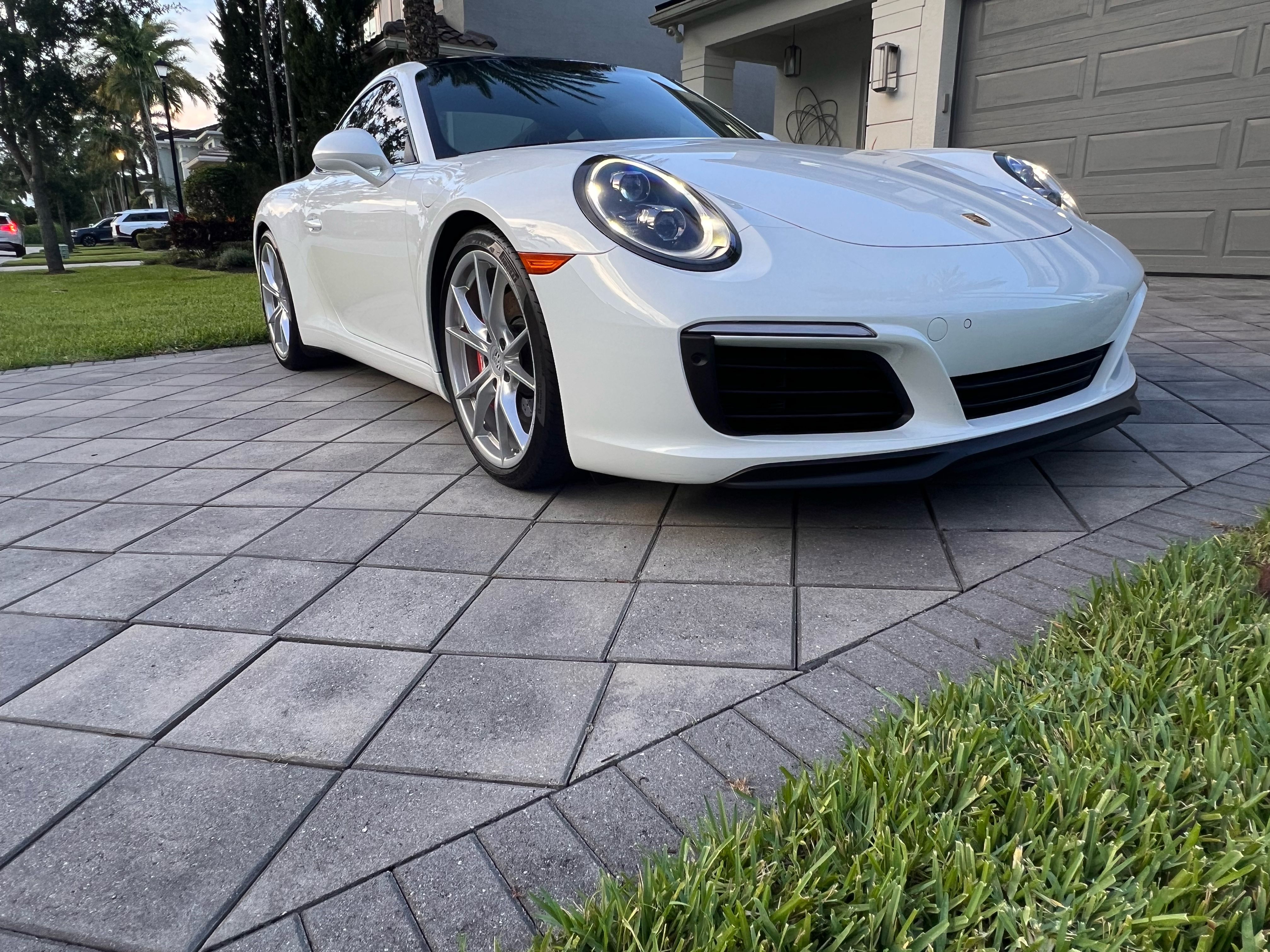 Used 2019 Porsche 911 Carrera S RWD image 2