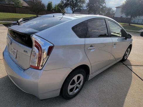 Used 2013 Toyota Prius Two image 6